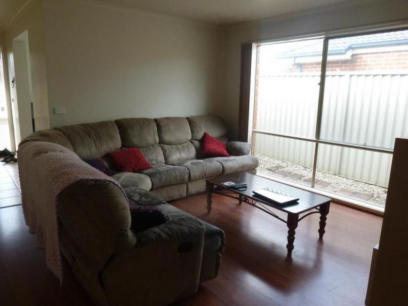 9 Spring Circuit, Pakenham VIC 3810