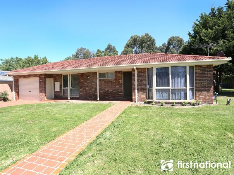 16 Broadbent Way, Pakenham VIC 3810