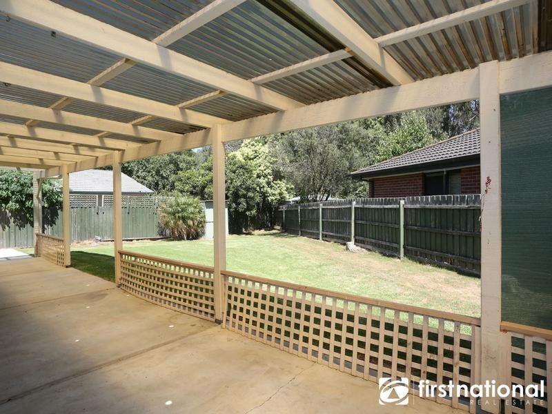 16 Broadbent Way, Pakenham VIC 3810