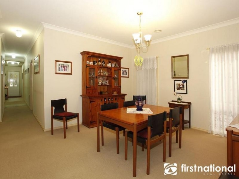 6 Clearwater Drive, Pakenham VIC 3810