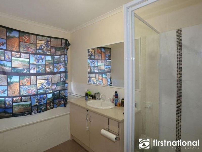 6 Barnes Way, Koo Wee Rup VIC 3981