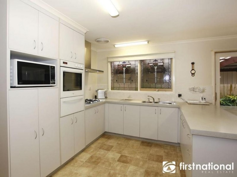 29 Barrington Drive, Pakenham VIC 3810
