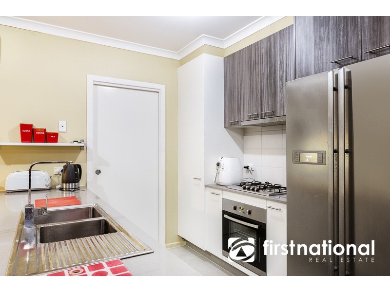 33 Manor View, Pakenham VIC 3810