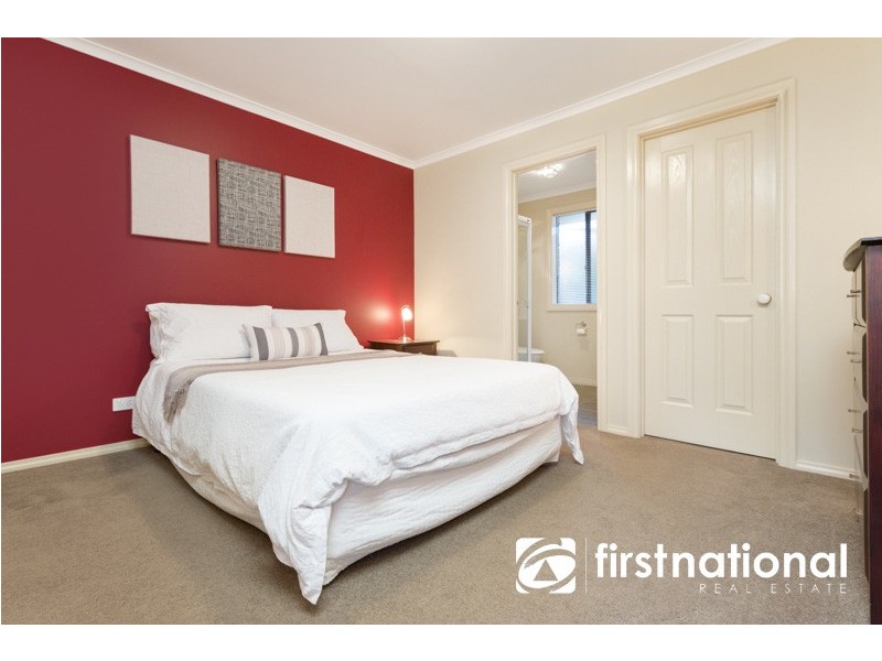 14 Wallangara Drive, Pakenham VIC 3810