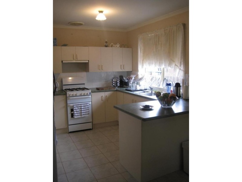 2 Jacqueline Place, Pakenham VIC 3810