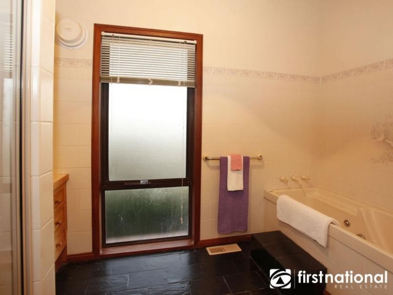 96 Hope Street, Bunyip VIC 3815