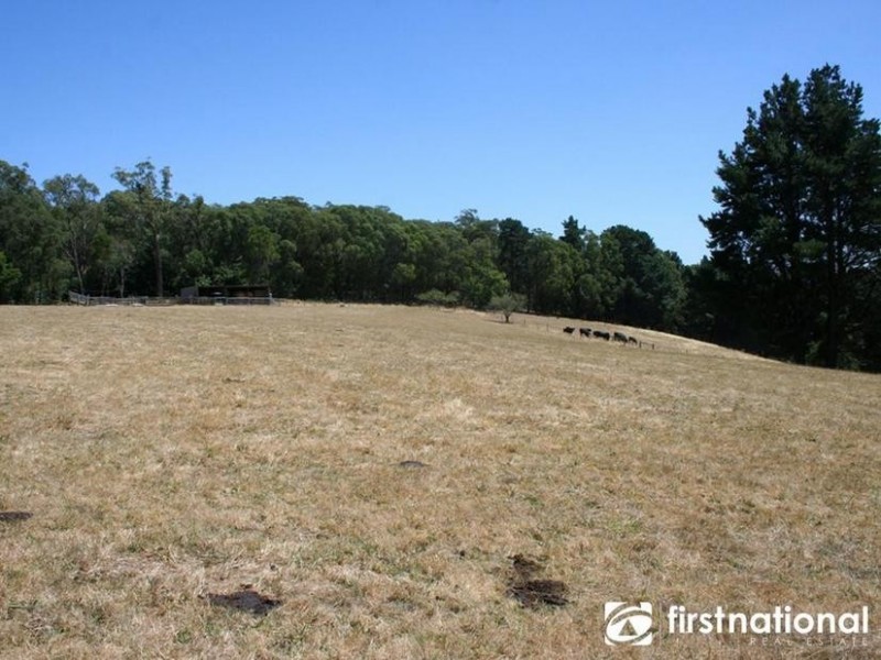 137 Bourkes Creek Road, Pakenham Upper VIC 3810