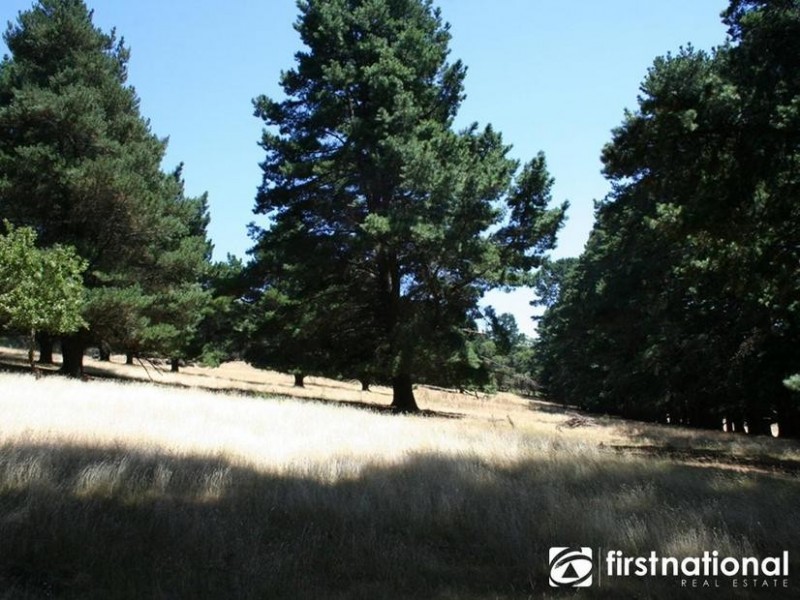 137 Bourkes Creek Road, Pakenham Upper VIC 3810