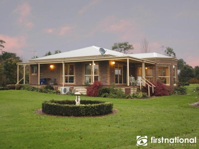 1 Bendanelle Crt, Garfield VIC 3814