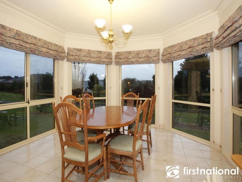 1 Bendanelle Crt, Garfield VIC 3814