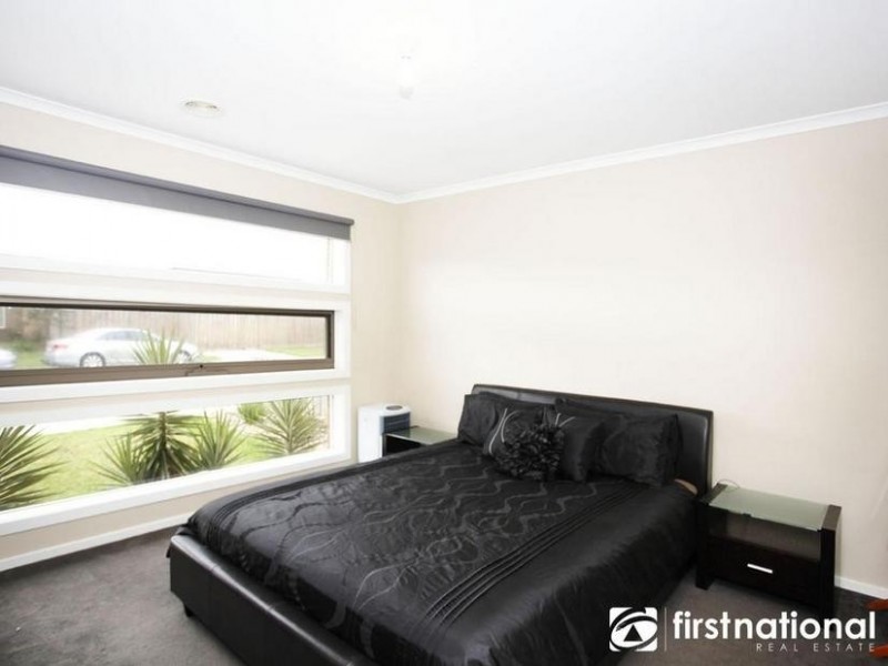 28 Walnut Way, Pakenham VIC 3810