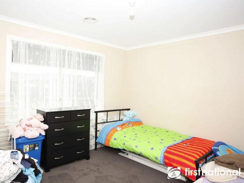 28 Walnut Way, Pakenham VIC 3810