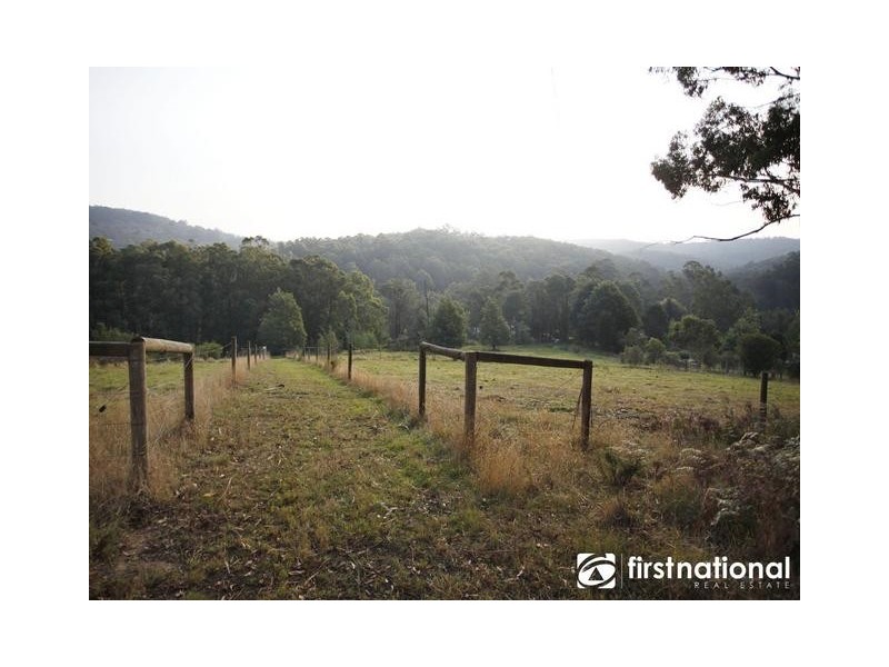 990 Pakenham Rd, Pakenham Upper VIC 3810