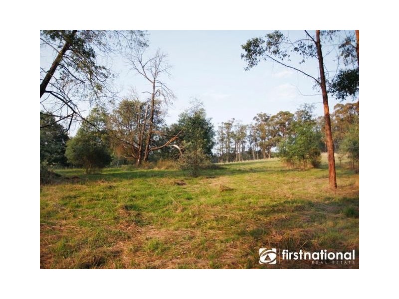 990 Pakenham Rd, Pakenham Upper VIC 3810