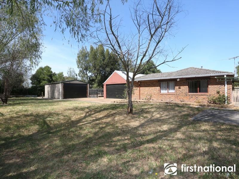 28 Home Road, Nar Nar Goon VIC 3812