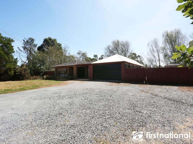 28 Home Road, Nar Nar Goon VIC 3812