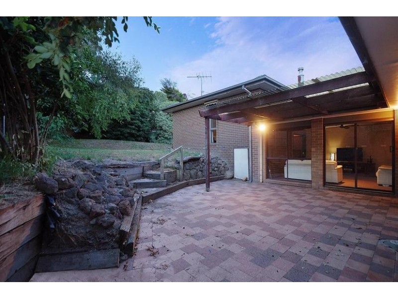 4 Dove Court, Pakenham VIC 3810