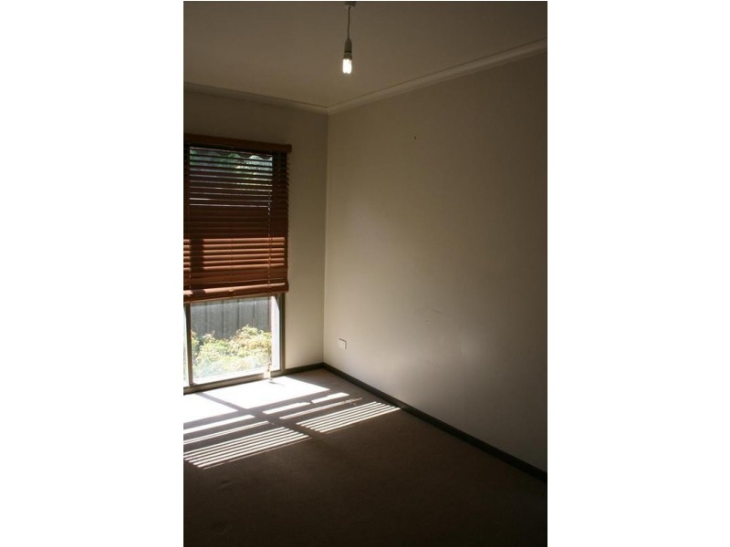 4 Dove Court, Pakenham VIC 3810