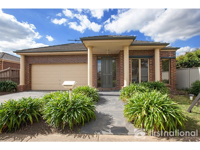 4 Spring Circuit, Pakenham VIC 3810