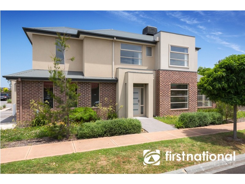 1/16-20 Honeysuckle Close, Pakenham VIC 3810