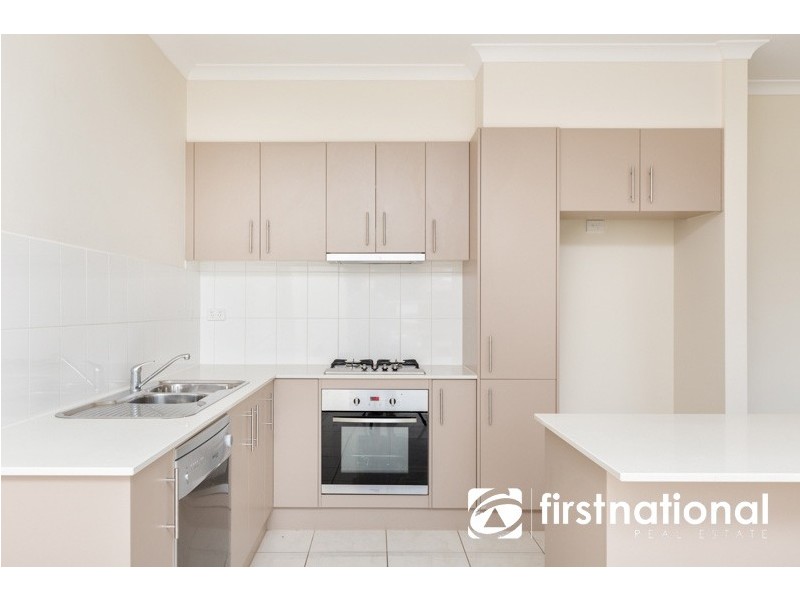 1/16-20 Honeysuckle Close, Pakenham VIC 3810