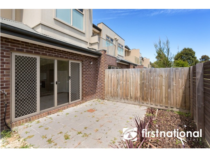 1/16-20 Honeysuckle Close, Pakenham VIC 3810