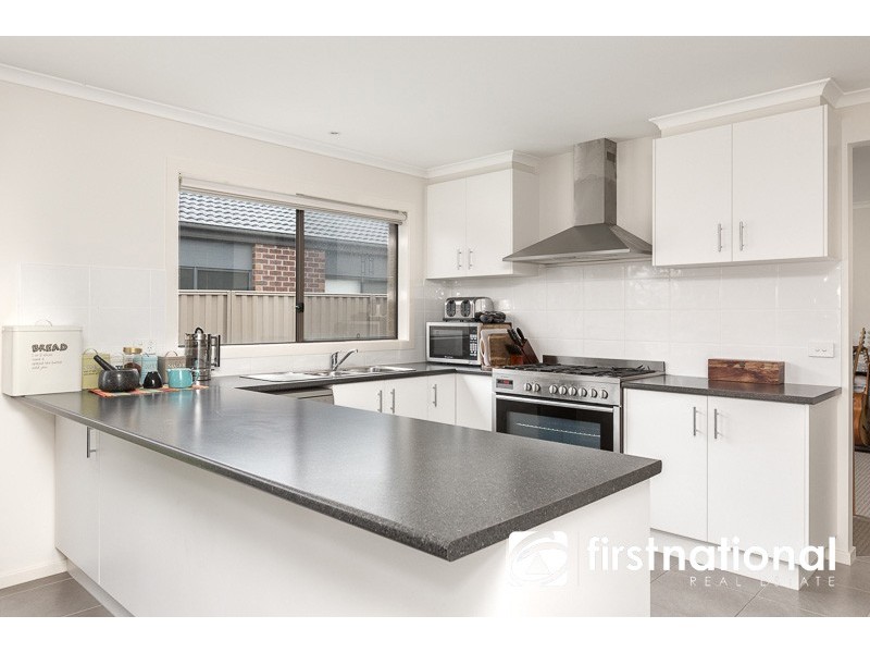 10 Keating Street, Pakenham VIC 3810