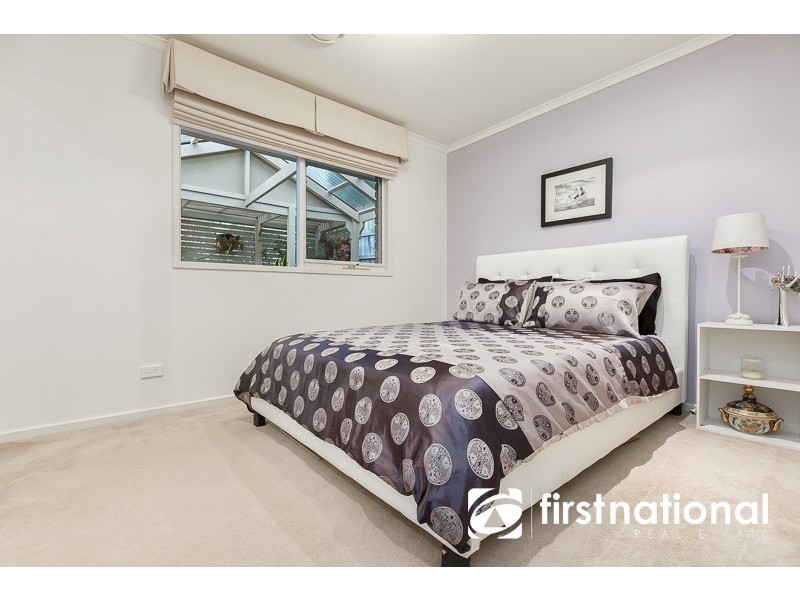 18 Osborn Grove, Pakenham VIC 3810