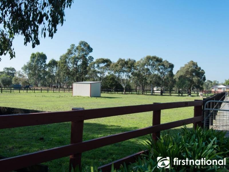 120 Sand Road, Longwarry VIC 3816