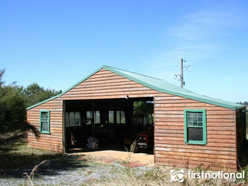 265 Sanders Road, Garfield North VIC 3814