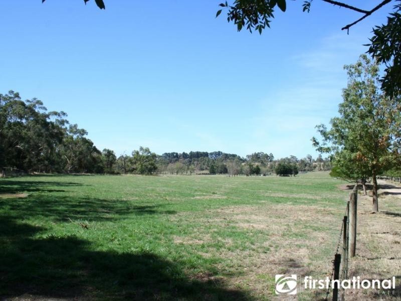 265 Sanders Road, Garfield North VIC 3814