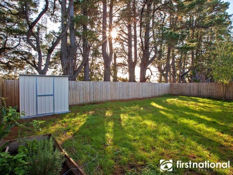 10/7 Melissa Way, Pakenham VIC 3810