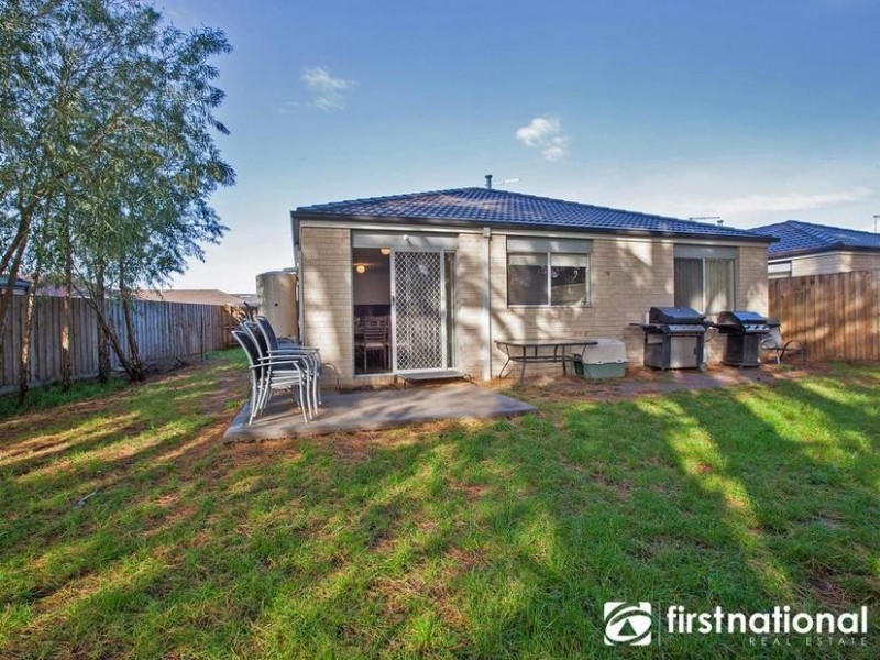 10/7 Melissa Way, Pakenham VIC 3810