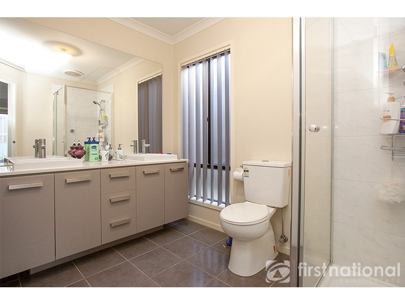 9 Gallery Way, Pakenham VIC 3810