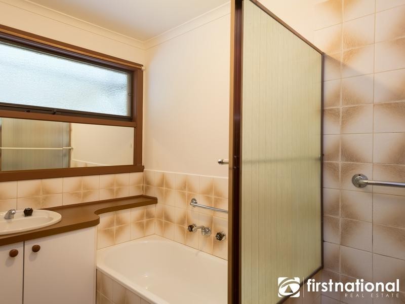 4 Atkins Road, Pakenham VIC 3810