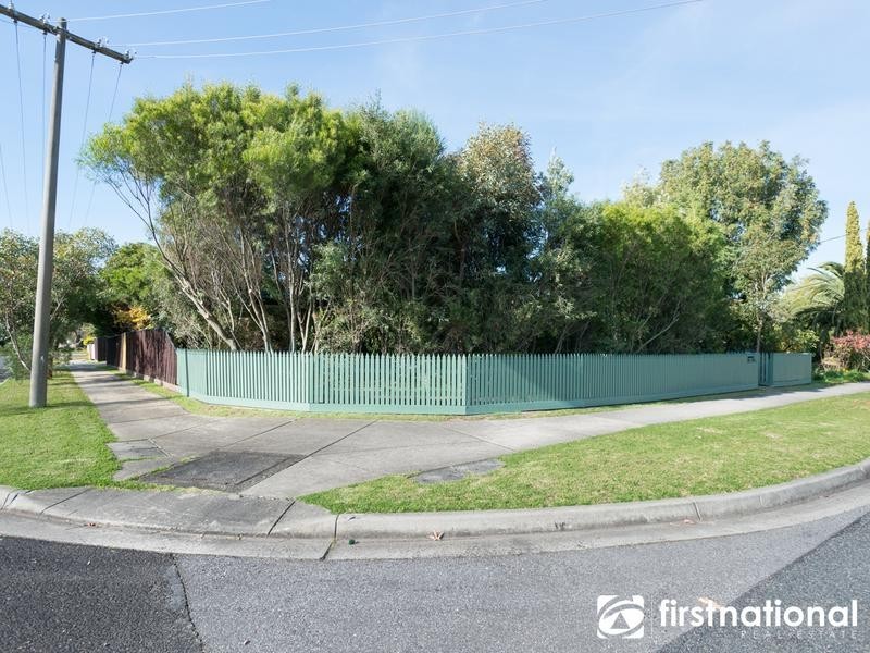 4 Atkins Road, Pakenham VIC 3810