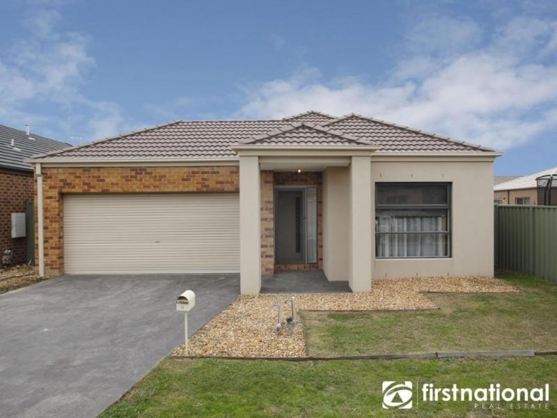 4 Cohens Way, Pakenham VIC 3810