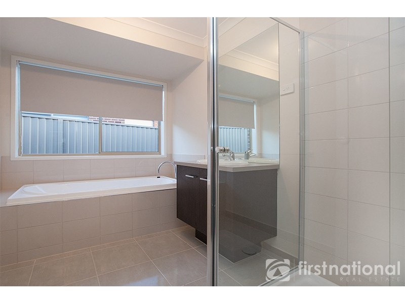 10 Quirk Road, Pakenham VIC 3810