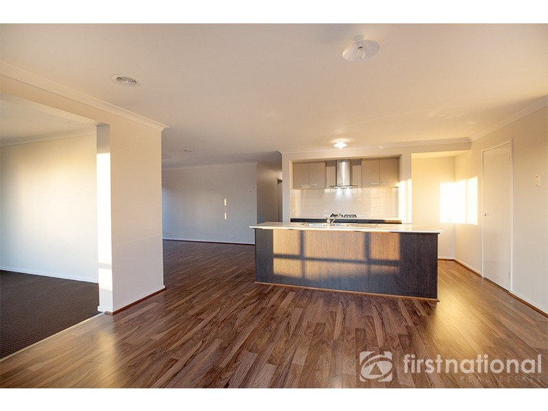 10 Quirk Road, Pakenham VIC 3810