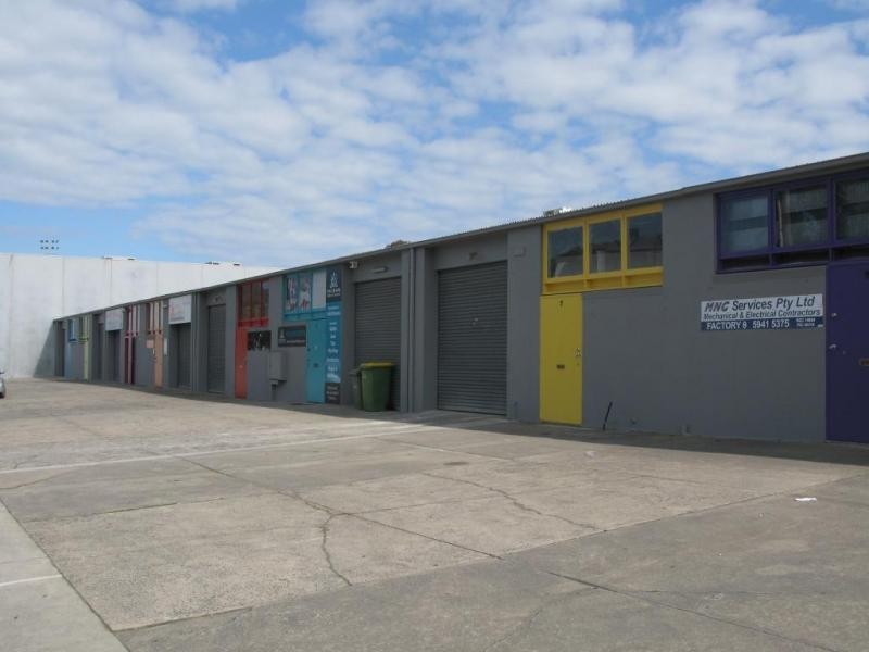 7/1-5 Purton Road, Pakenham VIC 3810