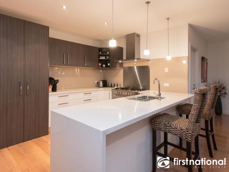 5 Victoria Place, Pakenham VIC 3810