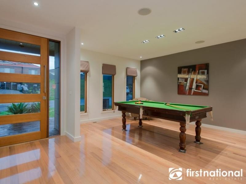 5 Victoria Place, Pakenham VIC 3810