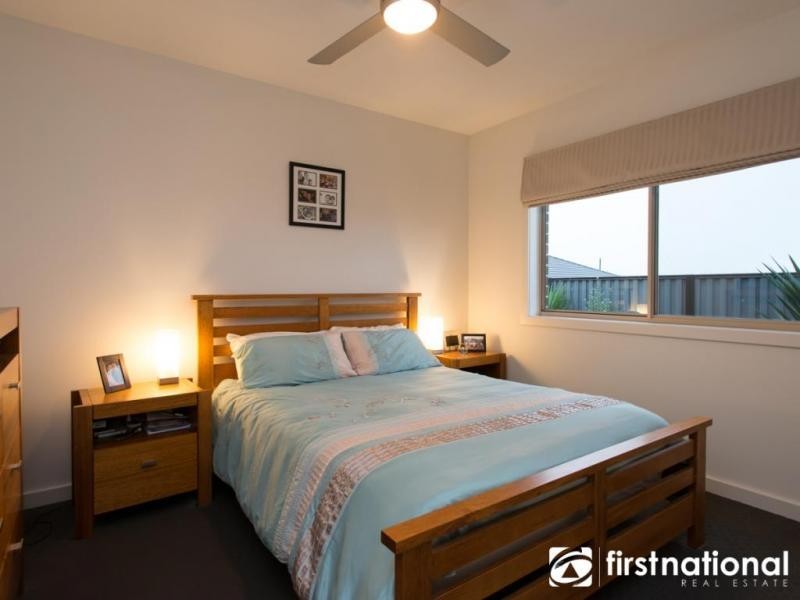 5 Victoria Place, Pakenham VIC 3810