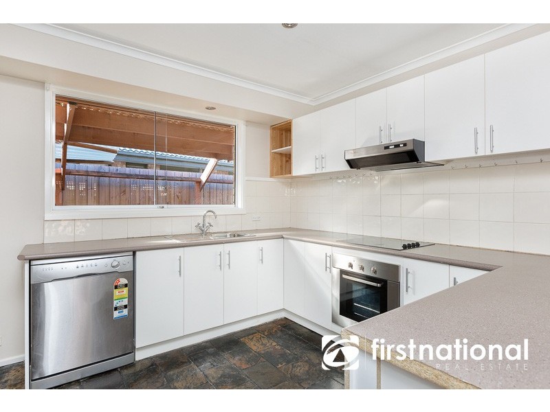 39 Kingston Avenue, Pakenham VIC 3810