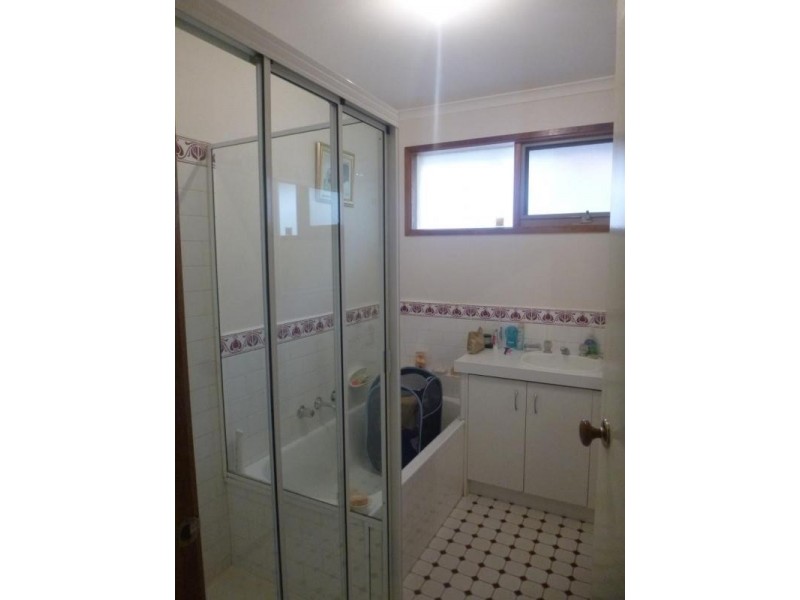 3 Highland Drive, Pakenham VIC 3810