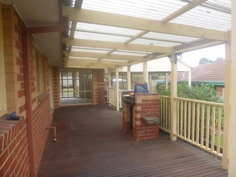 3 Highland Drive, Pakenham VIC 3810