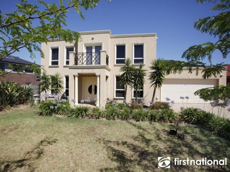 14 Clearwater Drive, Pakenham VIC 3810