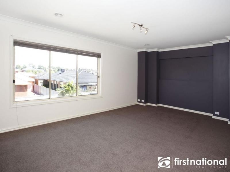 14 Clearwater Drive, Pakenham VIC 3810