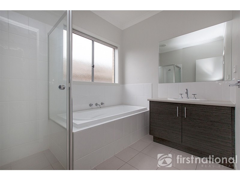 13 Still Water Way, Officer VIC 3809