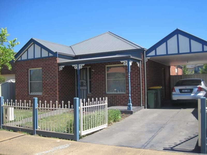 32 Macalister Place, Pakenham VIC 3810